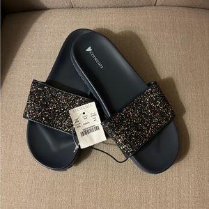 New w/tags Crewcuts slides little girls size 3